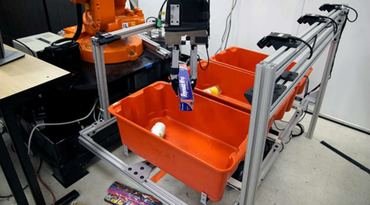 Researchers Develop Robot System That Can Sort And Pick Objects