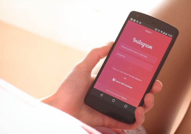Instagram Adds A Payment Feature Without Much Fanfare