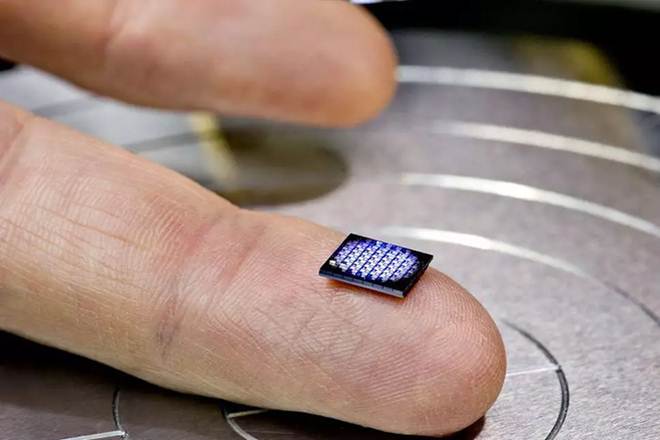 Scientists Develop Smallest Computer In The World