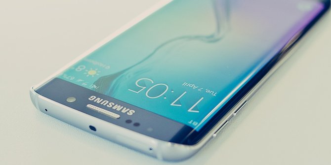 Samsung Allegedly Operating On A Full Bezel-Less Handset